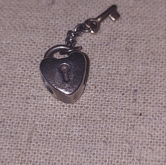 Pandora Bead - Picture 3 of 4